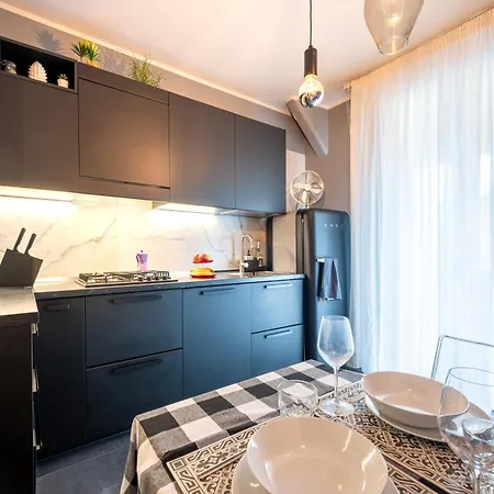 Appartement Guesthost - Elegant And Sweet Parme