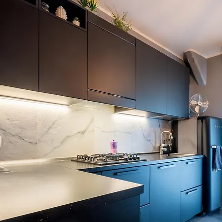 Guesthost - Elegant And Sweet Appartement Parme