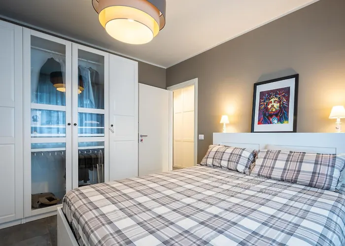 Elegant And Sweet Parma